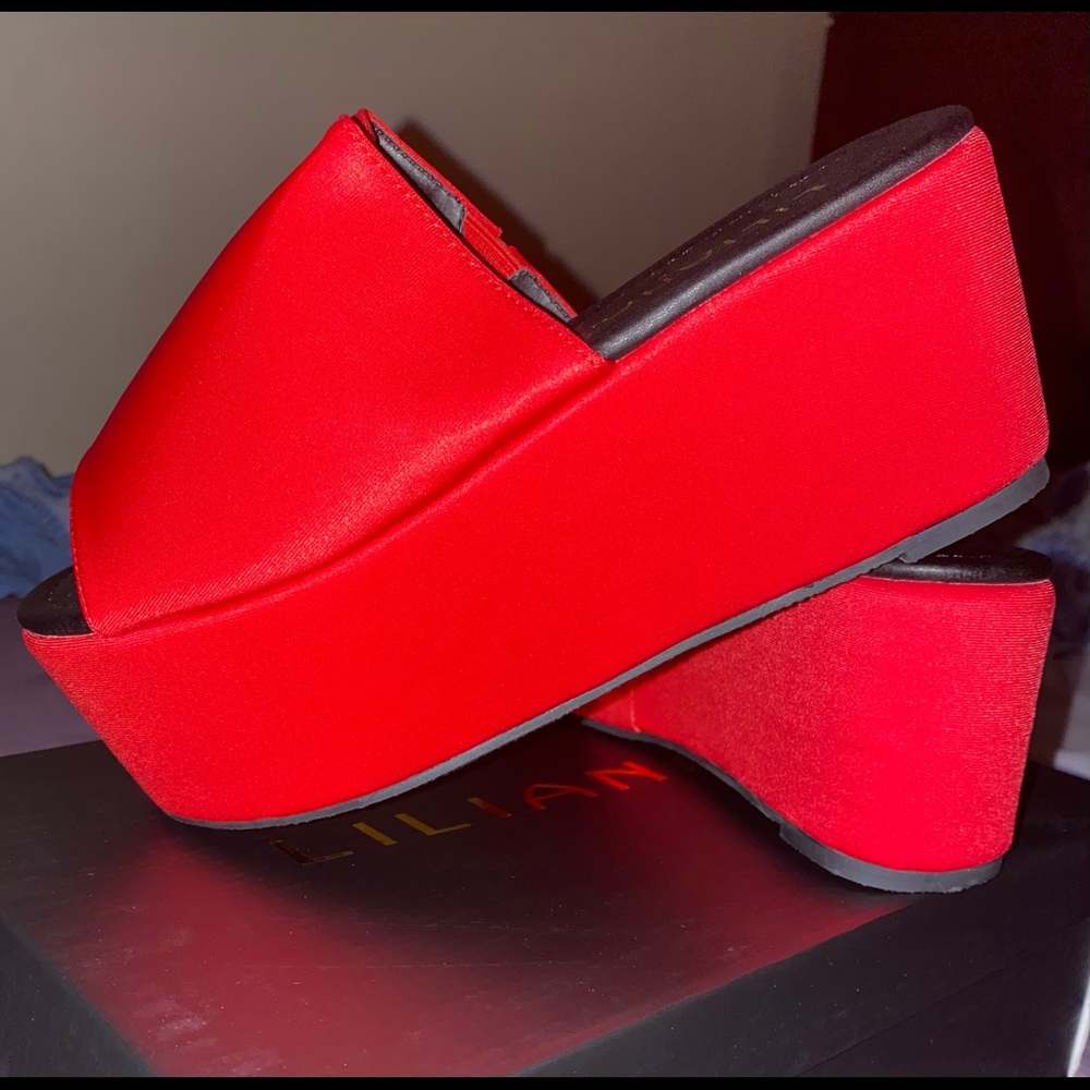 Platform sandals